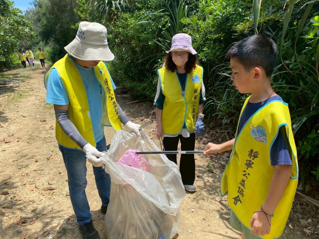 Line album 114517淨灘活動 250519 2