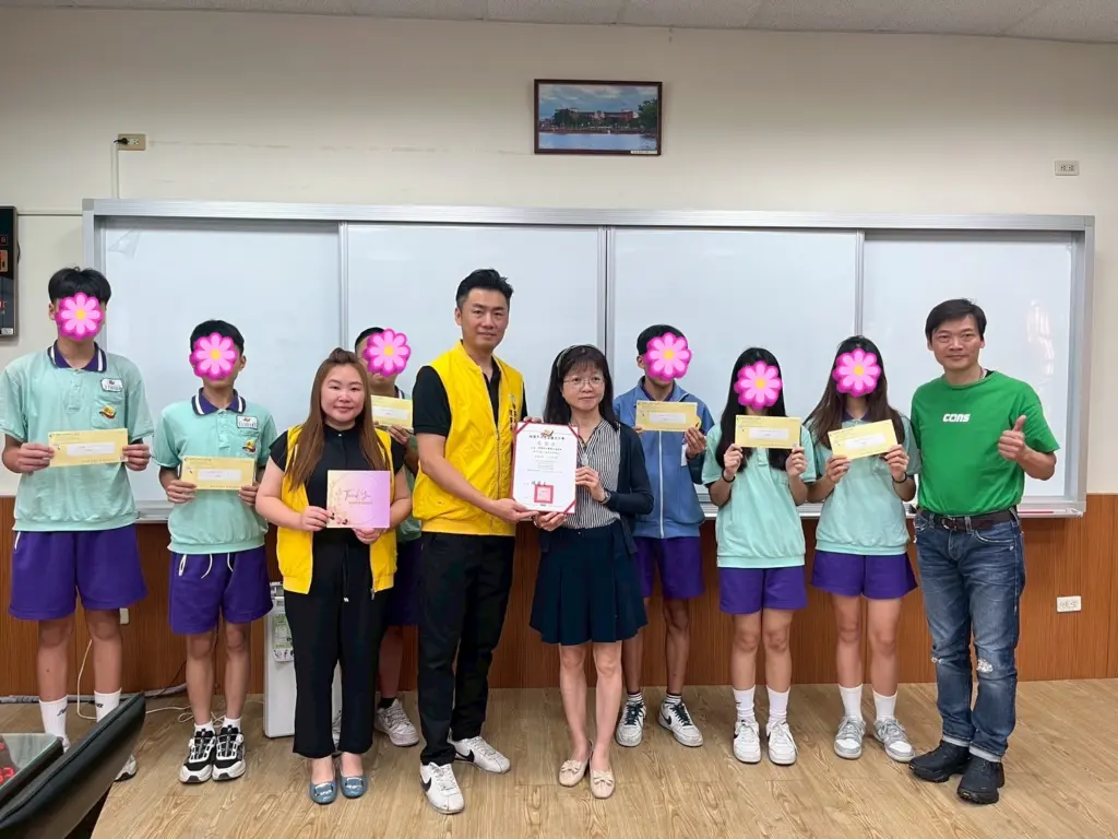 LINE ALBUM 115526東安國中送助養金 260611