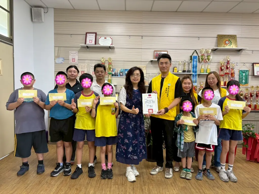 LINE ALBUM 115526東安國中送助養金 260611