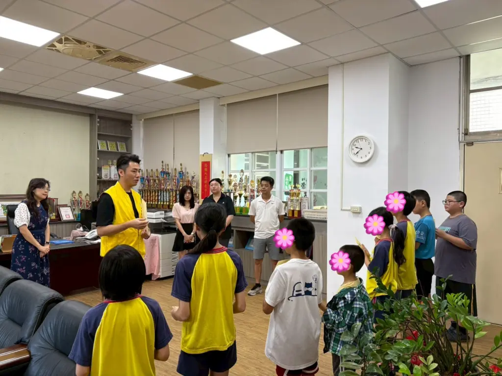 LINE ALBUM 115526東安國中送助養金 260611