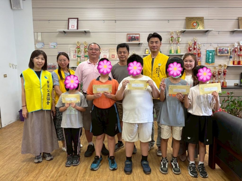 Line album 11462發送助養金東安國中小，觀音國小（4 6月） 250602 11