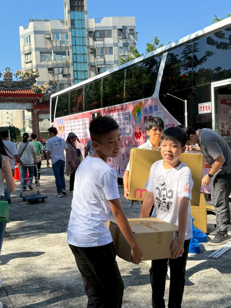 Line album 114106捐血花絮 251010 235